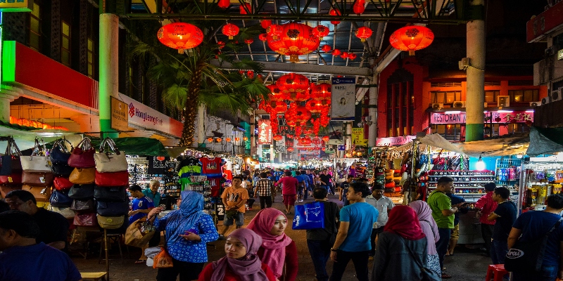 Chinatown Kuala Lumpur: Colorful streets bustling with markets and authentic Malaysian Chinese cuisine.