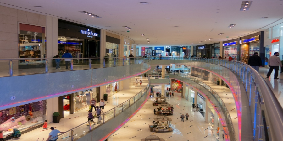 Dubai Mall: A bustling hub of luxury, entertainment, and shopping, epitomizing the vibrant spirit of modern Dubai.