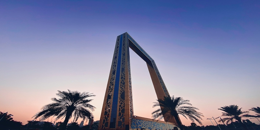 Dubai Frame: A stunning architectural landmark offering panoramic views of both old and new Dubai, bridging the city's past and future.