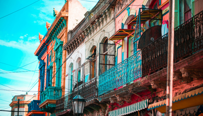 Colourful buildings and balconies in the La Boca neighbourhood of Buenos Aires