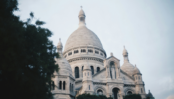 Sacré-Cœur Basilica overlooking the Montmartre neighbourhood in Paris